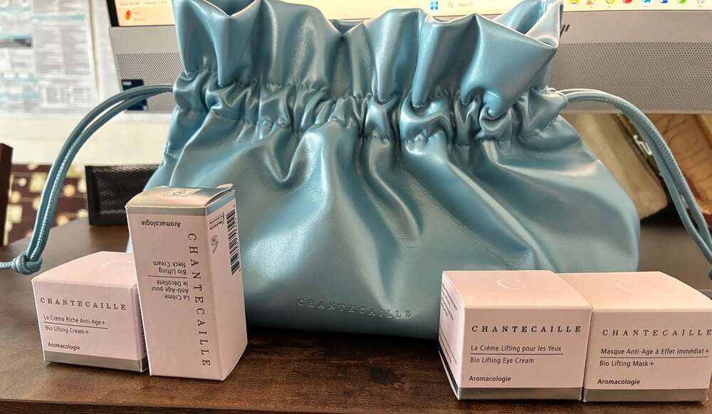 Chantecaille Limited Edition Introductory Set with Blue Pouch: Bio lifting Cream